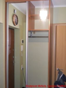 Встроенный шкаф купе в малосемейку в Саратове | СарМеб